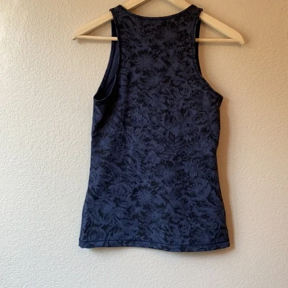 Athleta Tank Top Floral Navy and Black size small - Picture 7 of 9